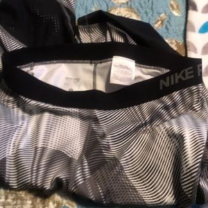 Nike pro leggings